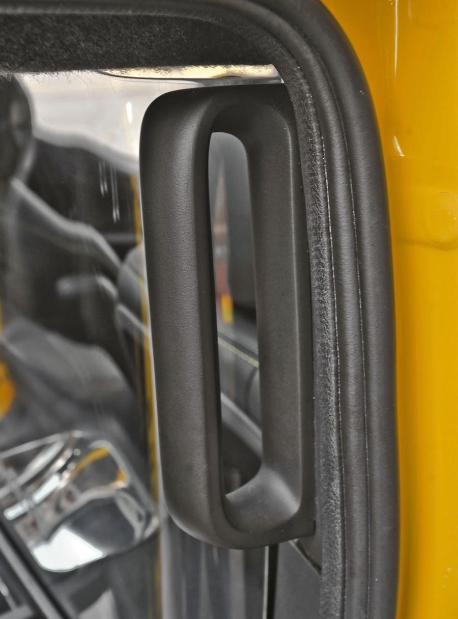  Nissan NV200 Taxi 2014 года  (фото 14 из 30)